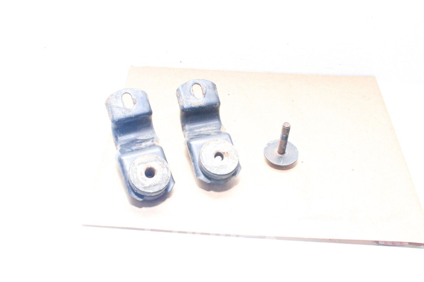 01-05 Lexus Is300 Brackets x2 For Condenser 88460-53010 Oem Used