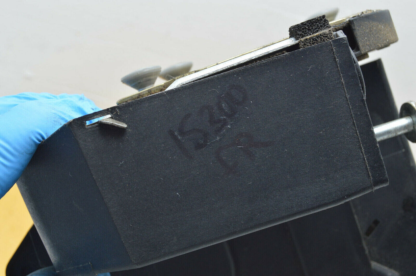 01-05 Lexus Is300 Front Rh Door Lock Latch Actuator 69110-53020 Oem Used