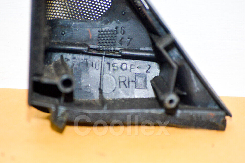 01-05 Lexus Is300 Right Door Tweeter Speaker Cover 86160-53190 Oem Used