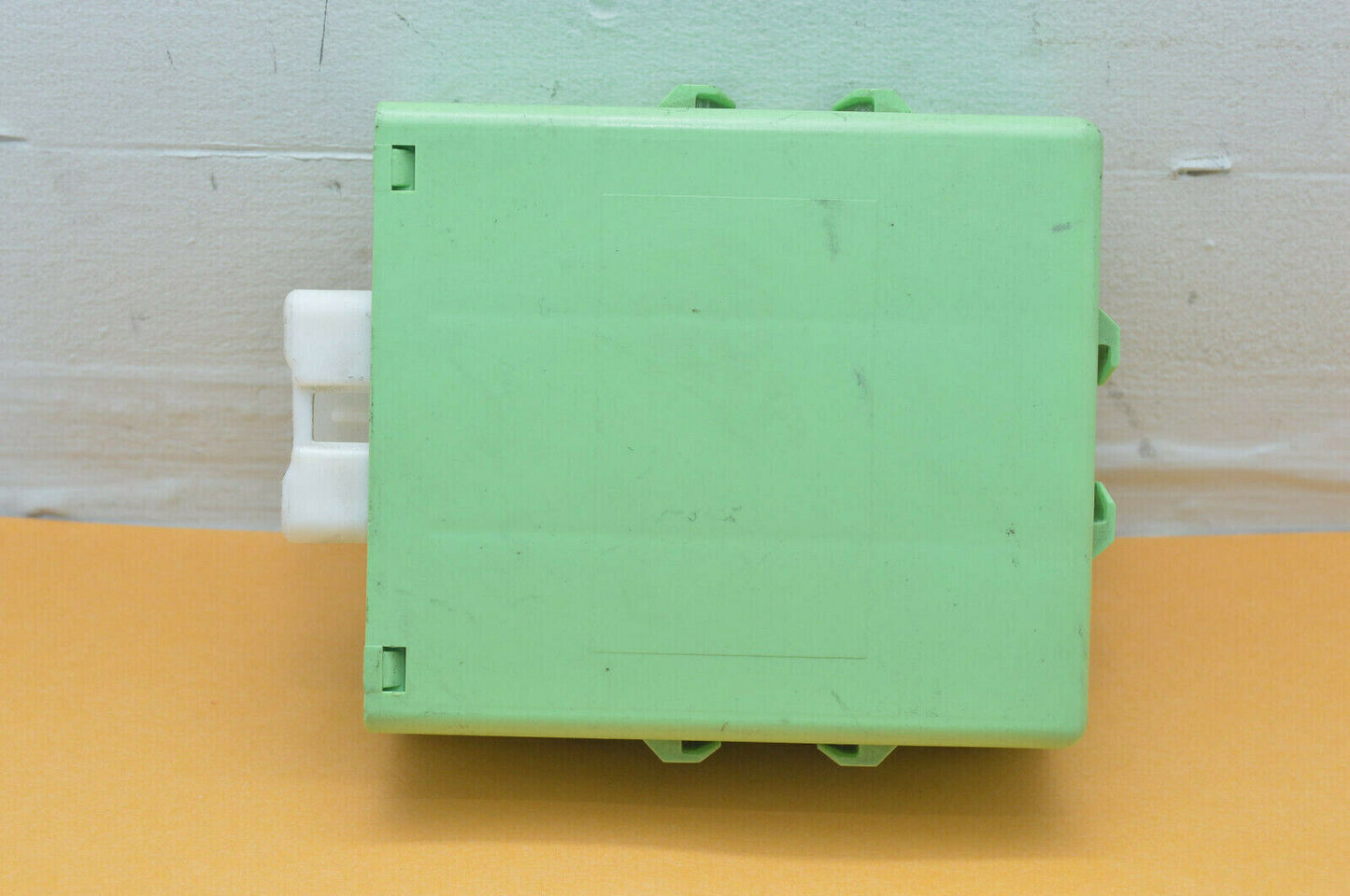 01-05 Lexus Is300 Running Light Relay 82810-53020 Oem Used