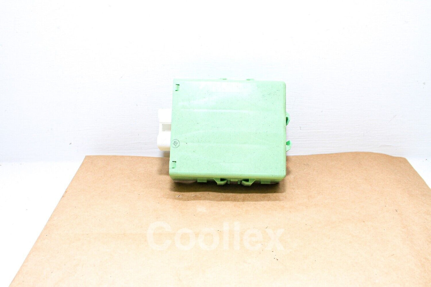 01-05 Lexus Is300 Running Light Relay 82810-53020 Oem Used