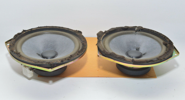 02-05 Lexus Is300 Wagon Rear Quarter Speakers 86160-53150, 86160-53160 Oem Used