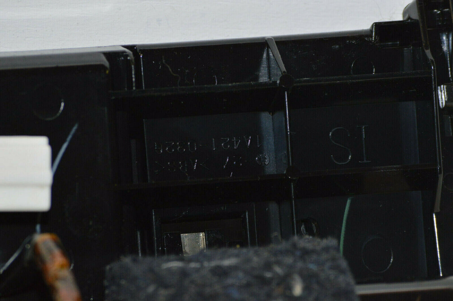 06-08 Lexus Is250 Front Ash Receptacle Assy 74110-53020-D1 Oem Used