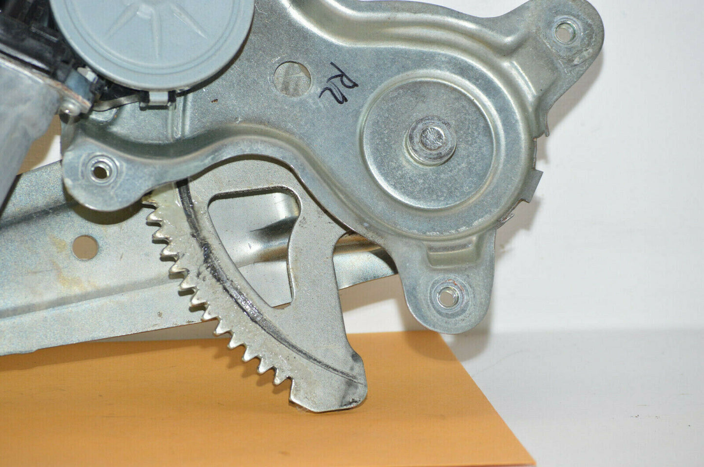 06-08 Lexus Is250 Rear Right Window Motor w/Regulator 85720-58010 Oem Used