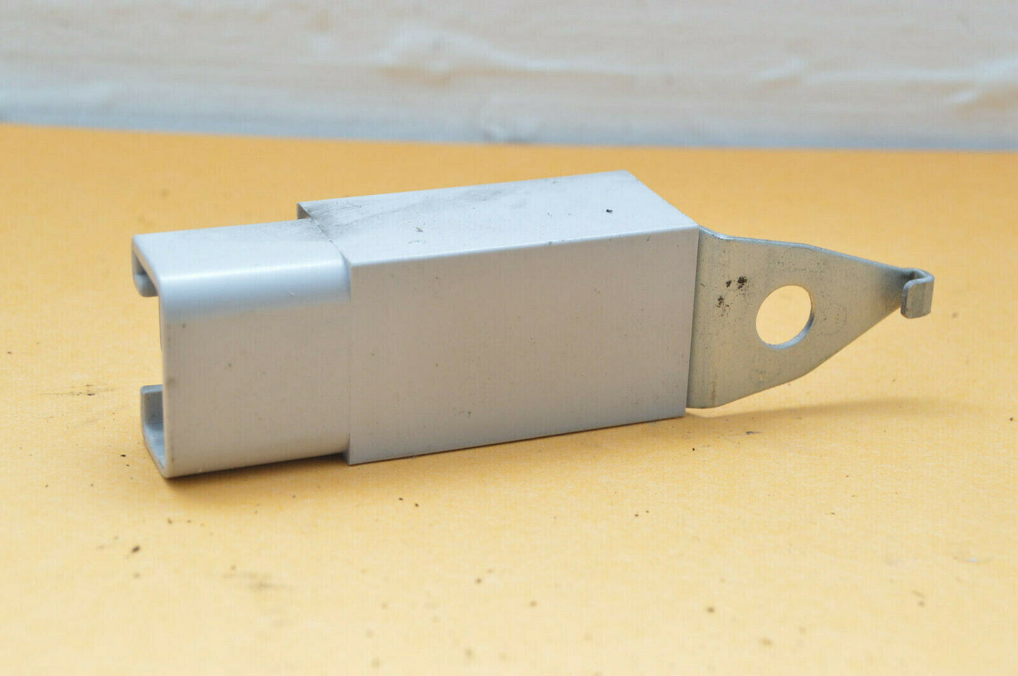 06-13 Lexus Is250 Rear Radio Setting Condenser 90980-04184 Oem Used