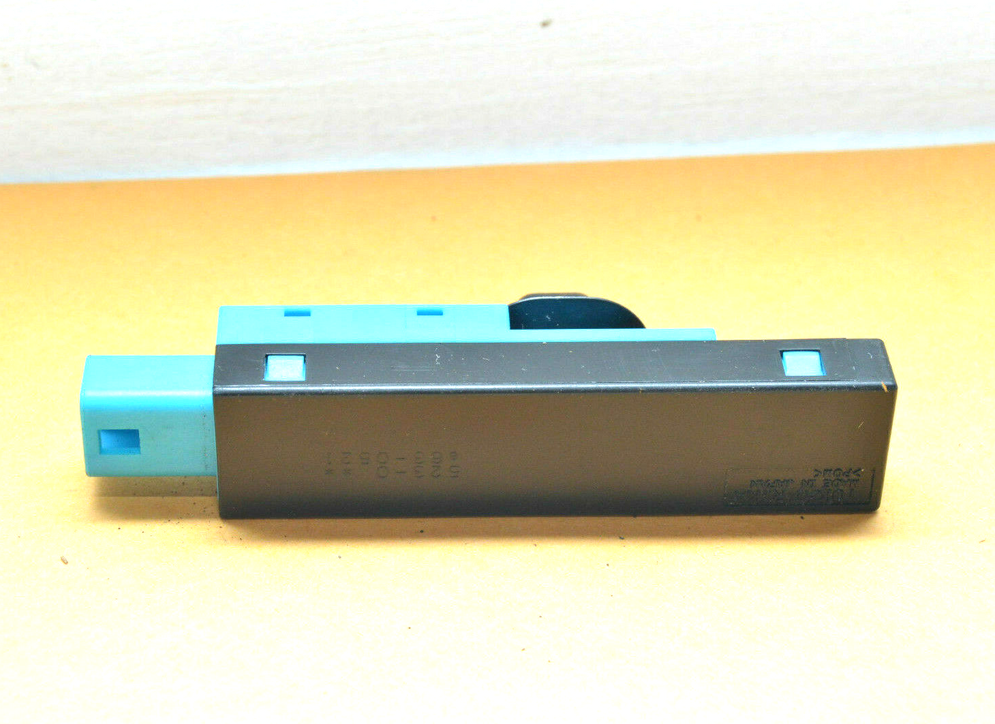 06-17 Lexus Is Oscillator, Indoor Electrical Key 89992-30090 Oem Used