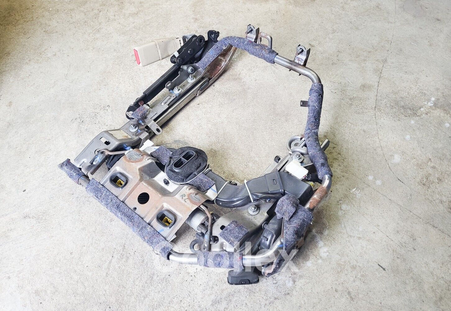 07-10 Lexus Ls460 Rear Left Seat Track 72040-50120 Oem