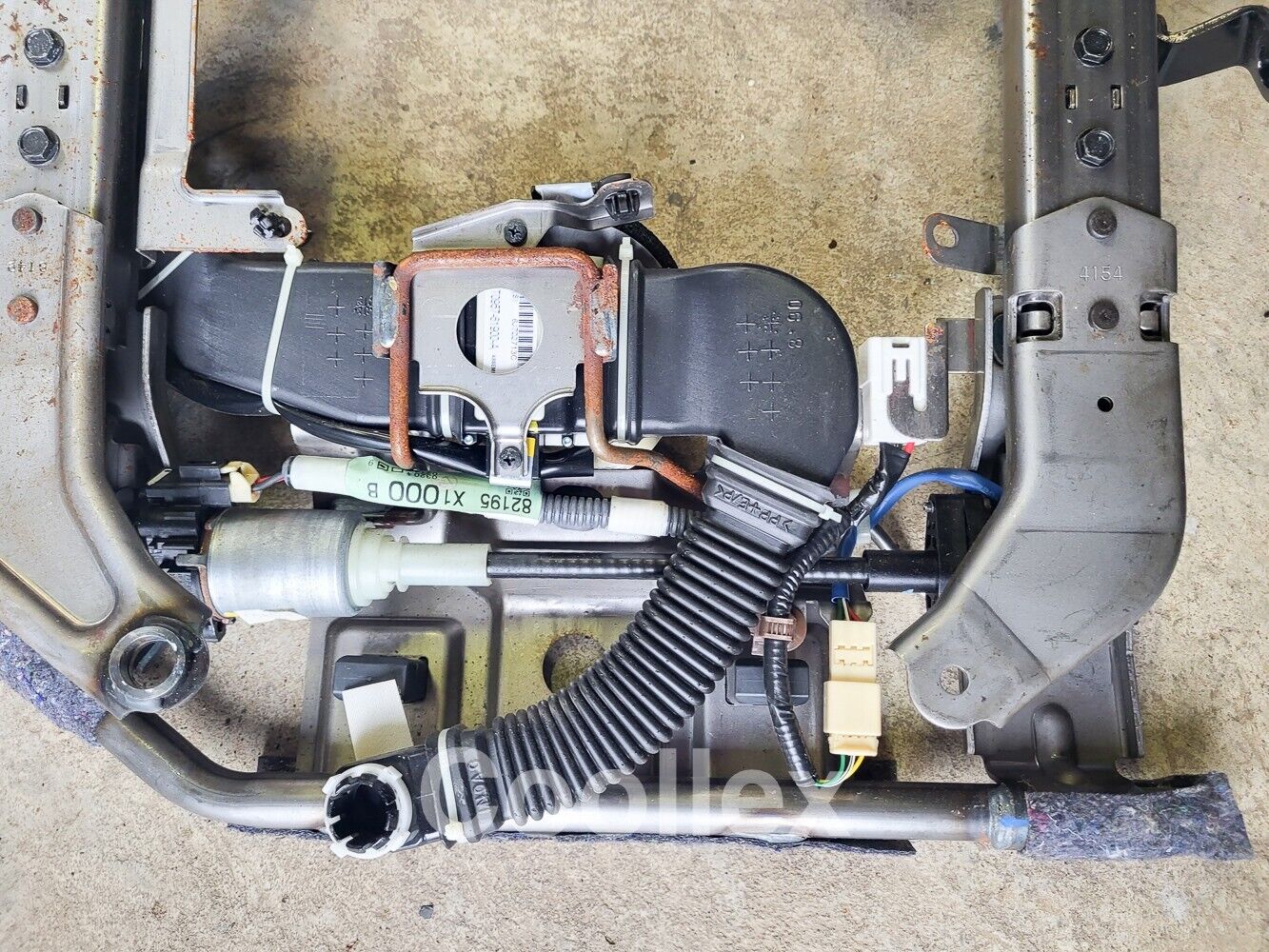 07-10 Lexus Ls460 Rear Left Seat Track 72040-50120 Oem