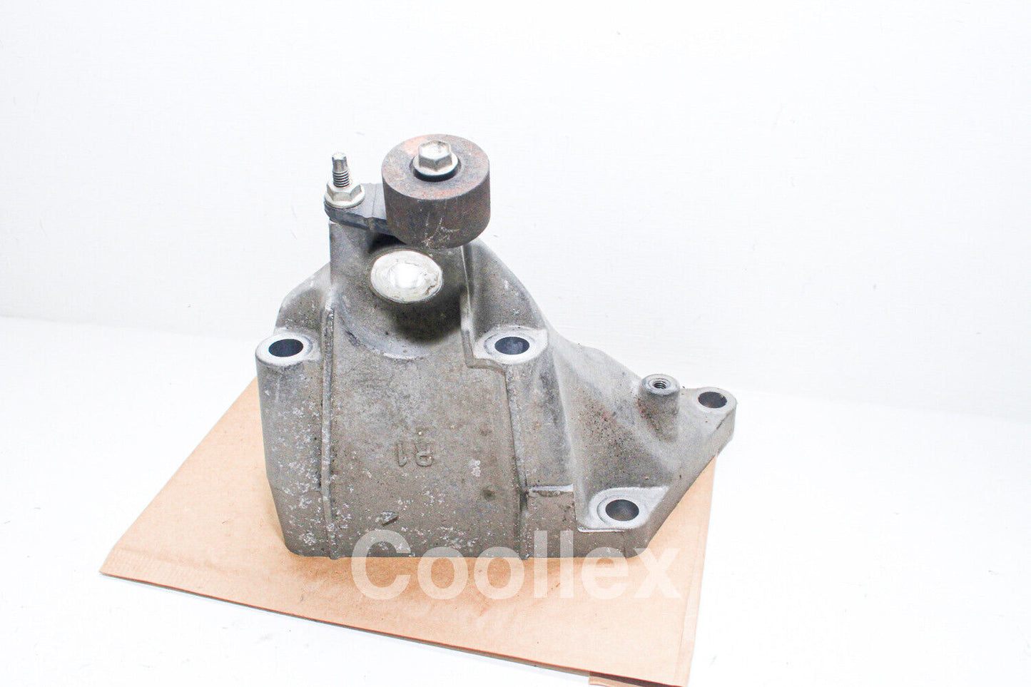 07-17 Lexus Ls460 Right Engine Mount Bracket 12301-38190 Oem