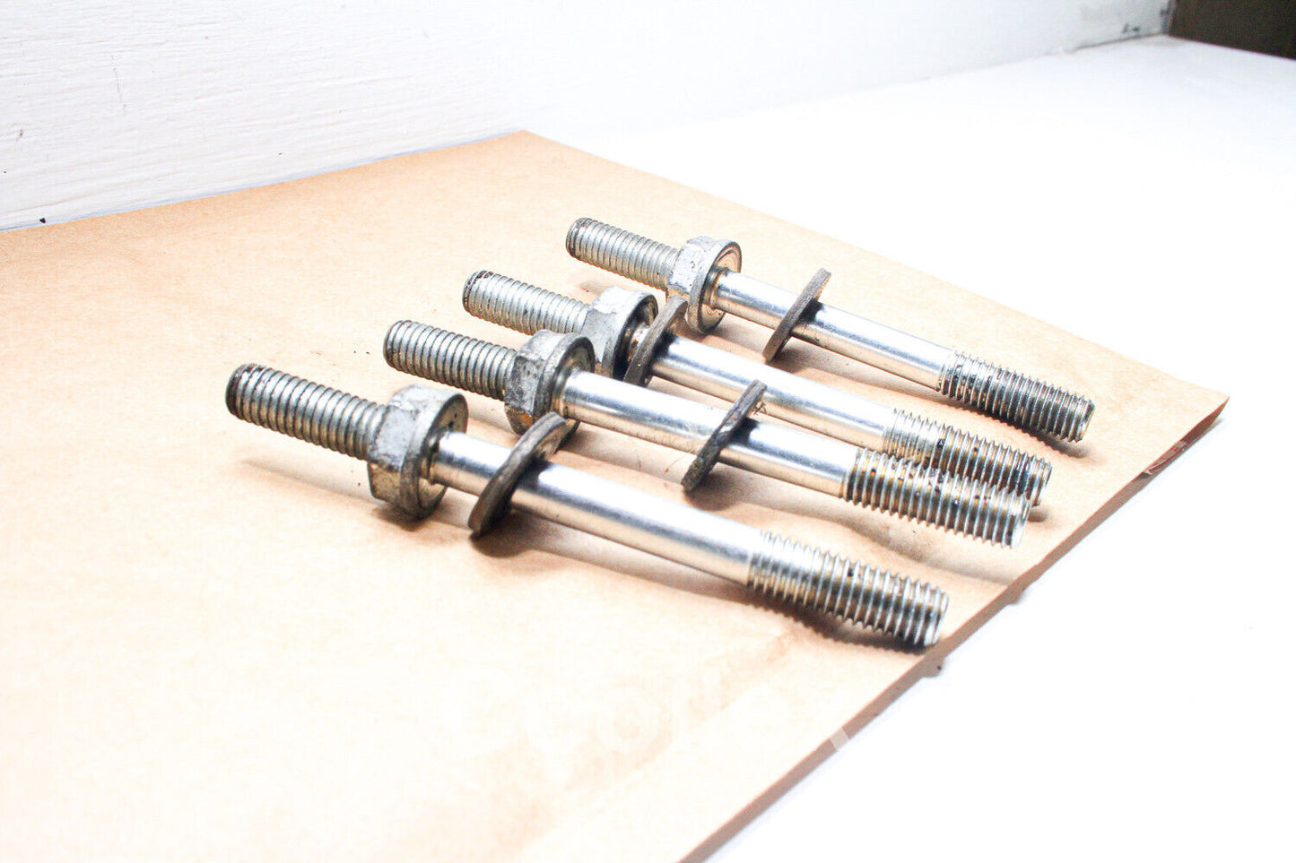 07-17 Lexus Ls460 Vbank Cover Stud Long Bolt 90126-08052 Oem Used