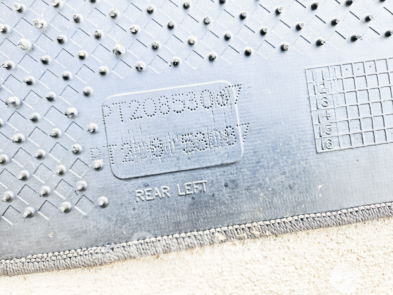 09-13 Lexus Is250 Is350 Rear Left Floor Mat Carpet Beige pt208-53067 Oem