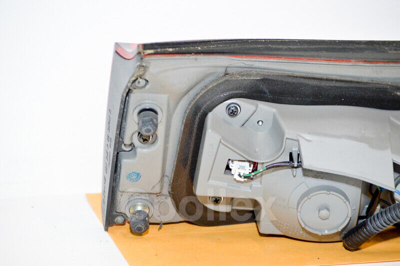 09-13 Lexus Is250 Tail Light Lamp Rear Rh Inner 81581-53090 Oem Used