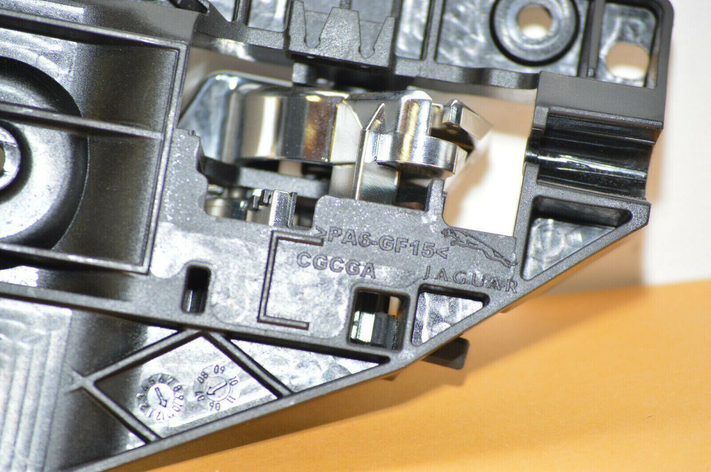 09-15 Jaguar XF Front Left Interior Door Handle C2Z30632 Oem Used