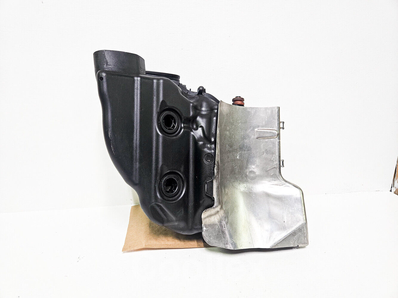 11-13 Bmw 550i F10 Right Air Cleaner Assembly 4.4 13-71-7-577-466 Oem