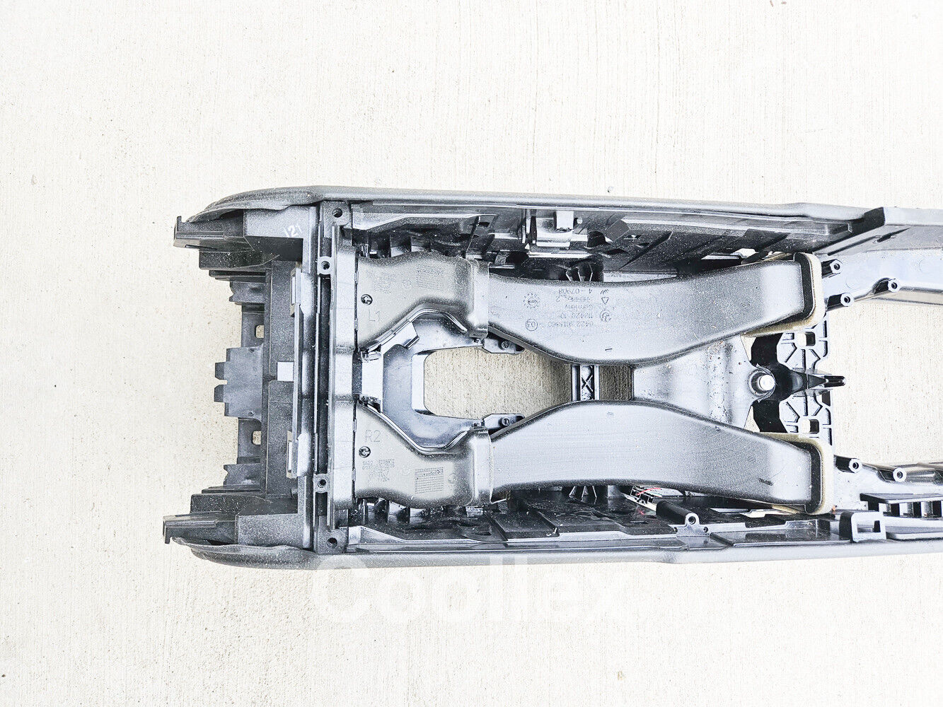 11-16 Bmw 550i F10 Console Base Center Bare 51-16-9-288-907 Oem