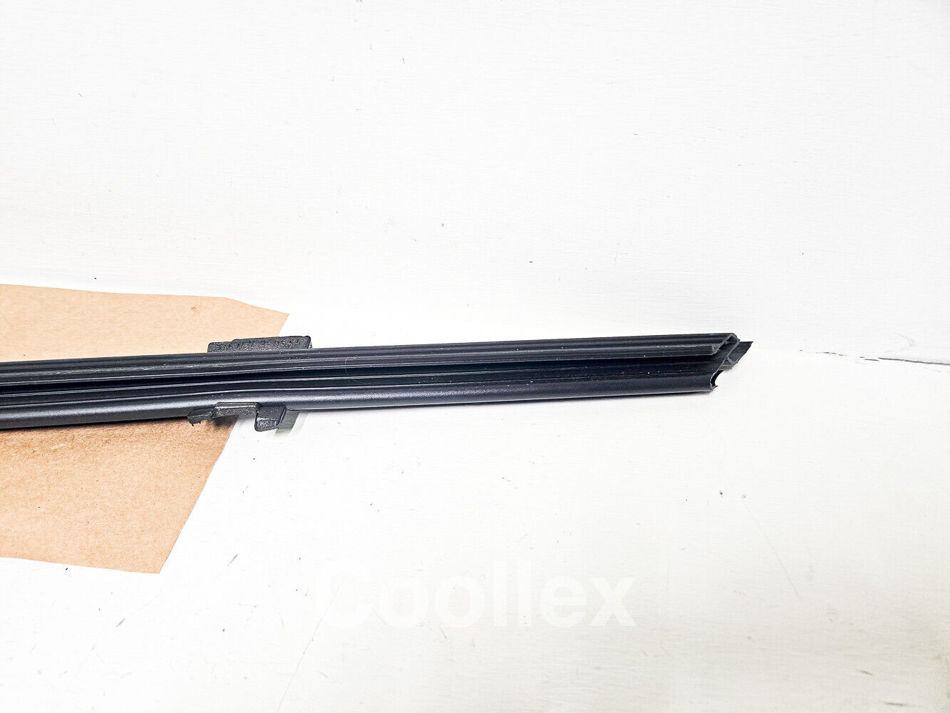 11-16 Bmw 550i F10 Inner Rear Right Window C Channel 51-35-7-182-290 Oem Used