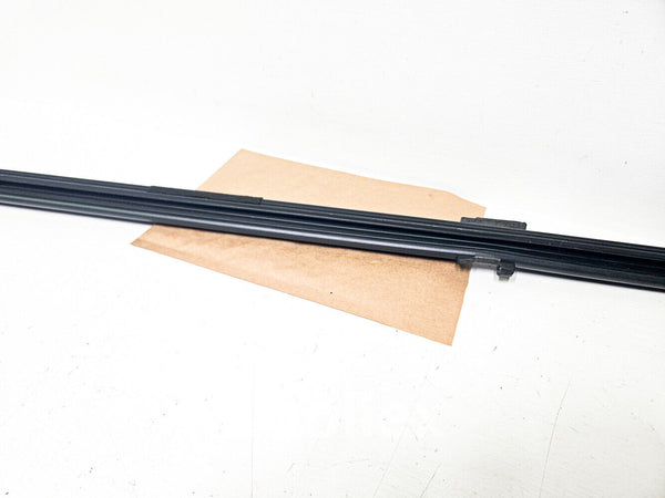 11-16 Bmw 550i F10 Inner Rear Right Window C Channel 51-35-7-182-290 Oem Used