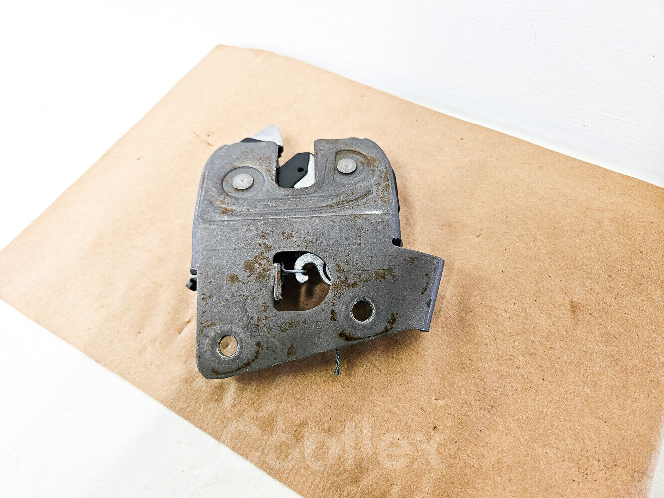 11-16 Bmw 550i F10 Left Rear Folding Seat Latch 52-20-7-112-863 Oem Used