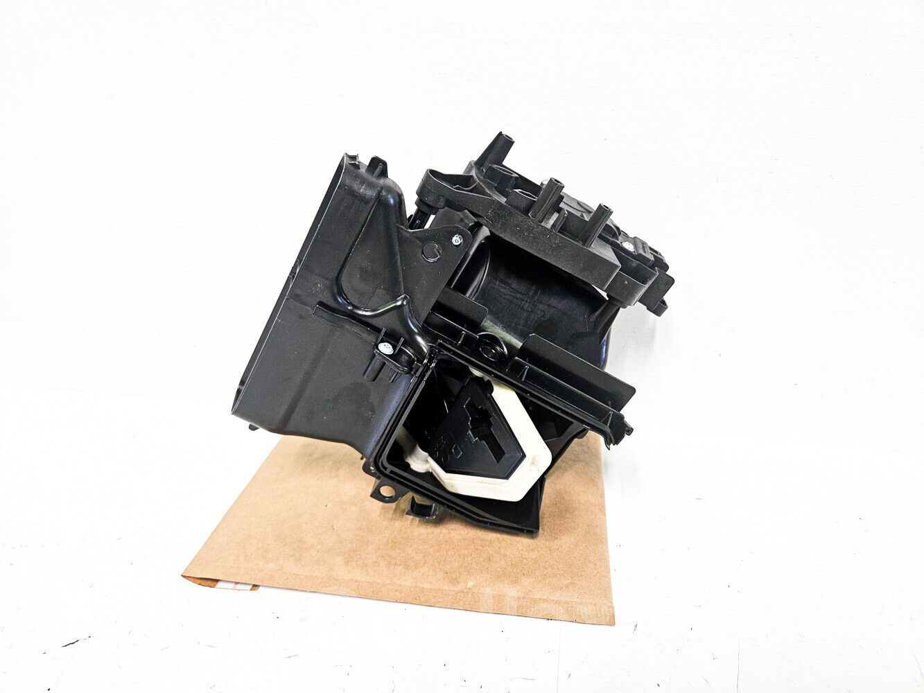 11-16 Bmw 550i F10 Right Lower Console Air Vent and Actuator 64-11-9-319-037 Oem