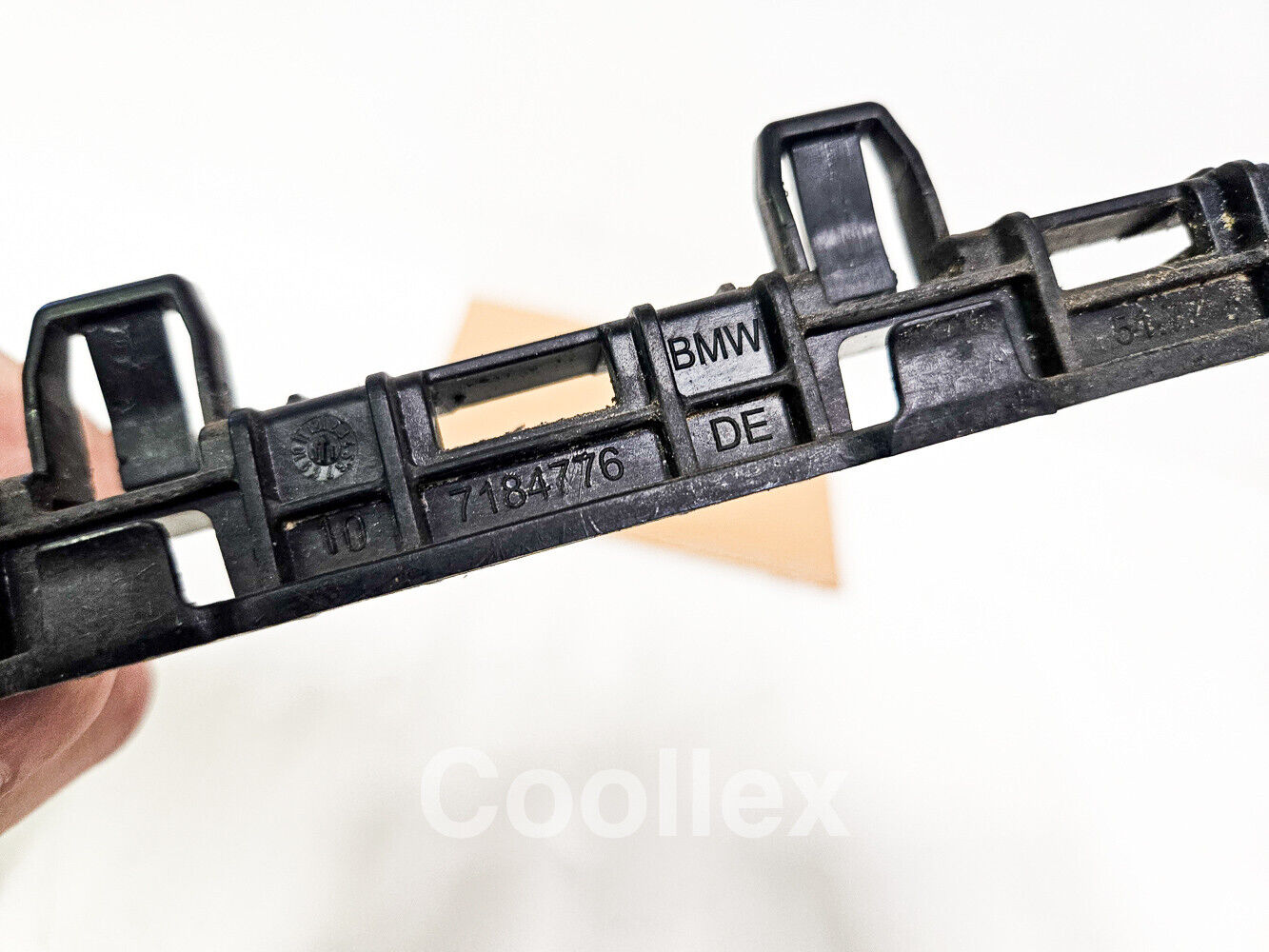 11-16 Bmw 550i F10 Right Lower Rocker Molding Support Bracket 51-77-7-184-776 Oem Used