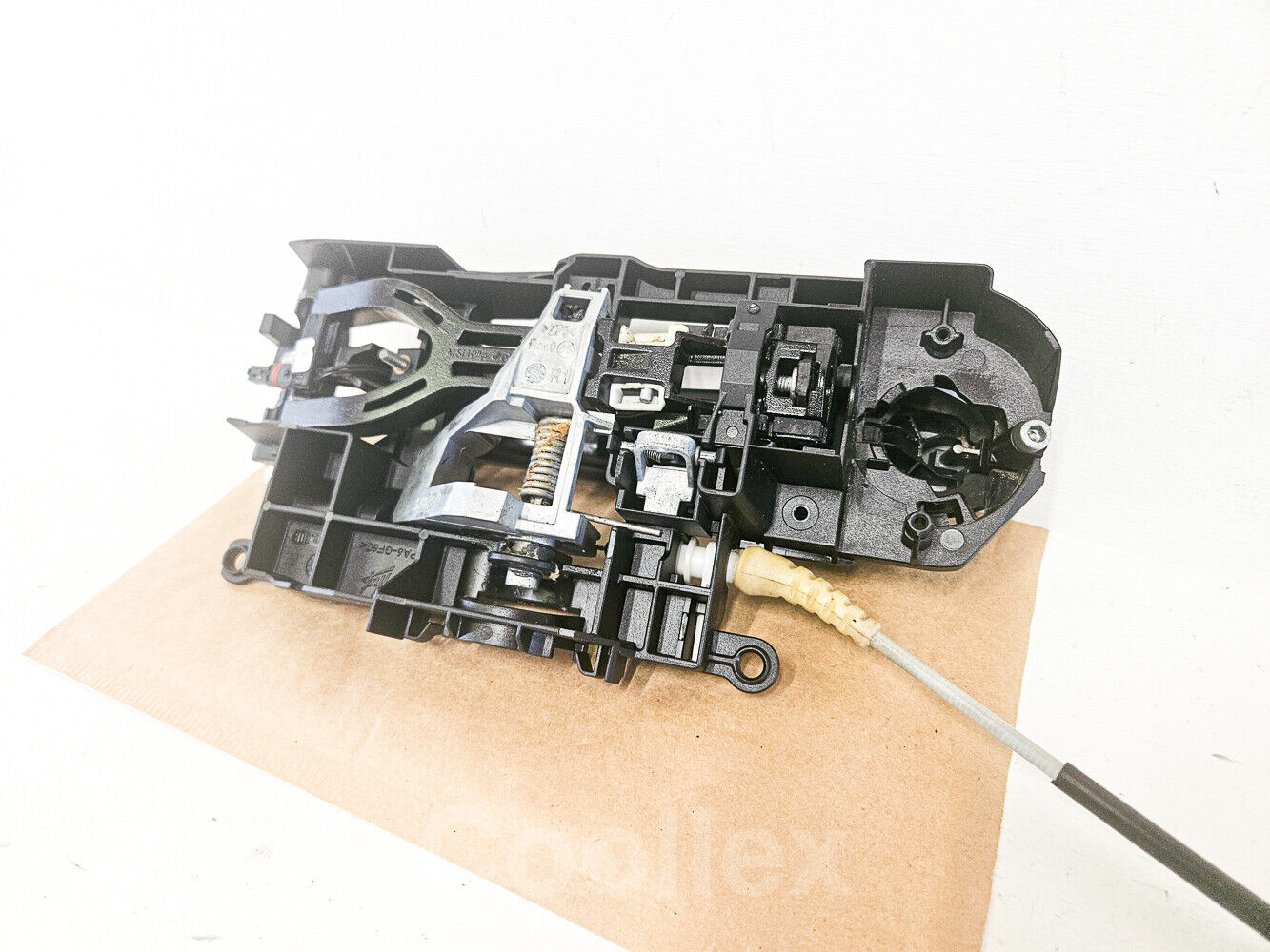 11-19 Bmw 550i F10 Front Rh Outside Door Handle w/Carrier 51-21-7-231-930 Oem Used