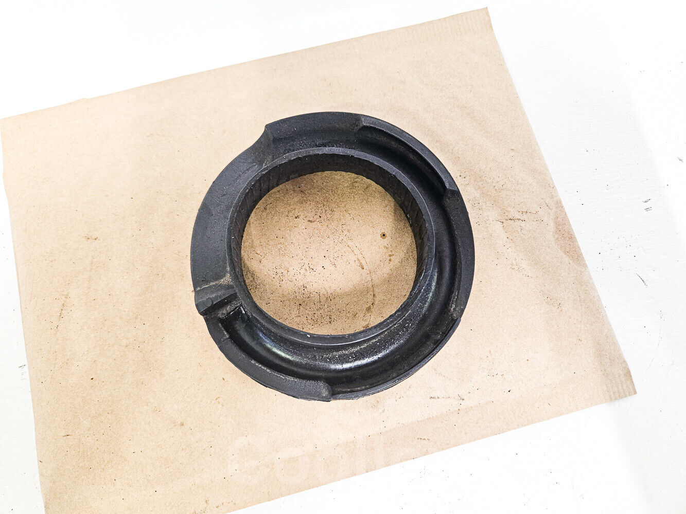 11-19 Bmw 550i F10 Rear Rh Lh Lower Springs Pad Insulator 33-53-6-856-172 Oem Used