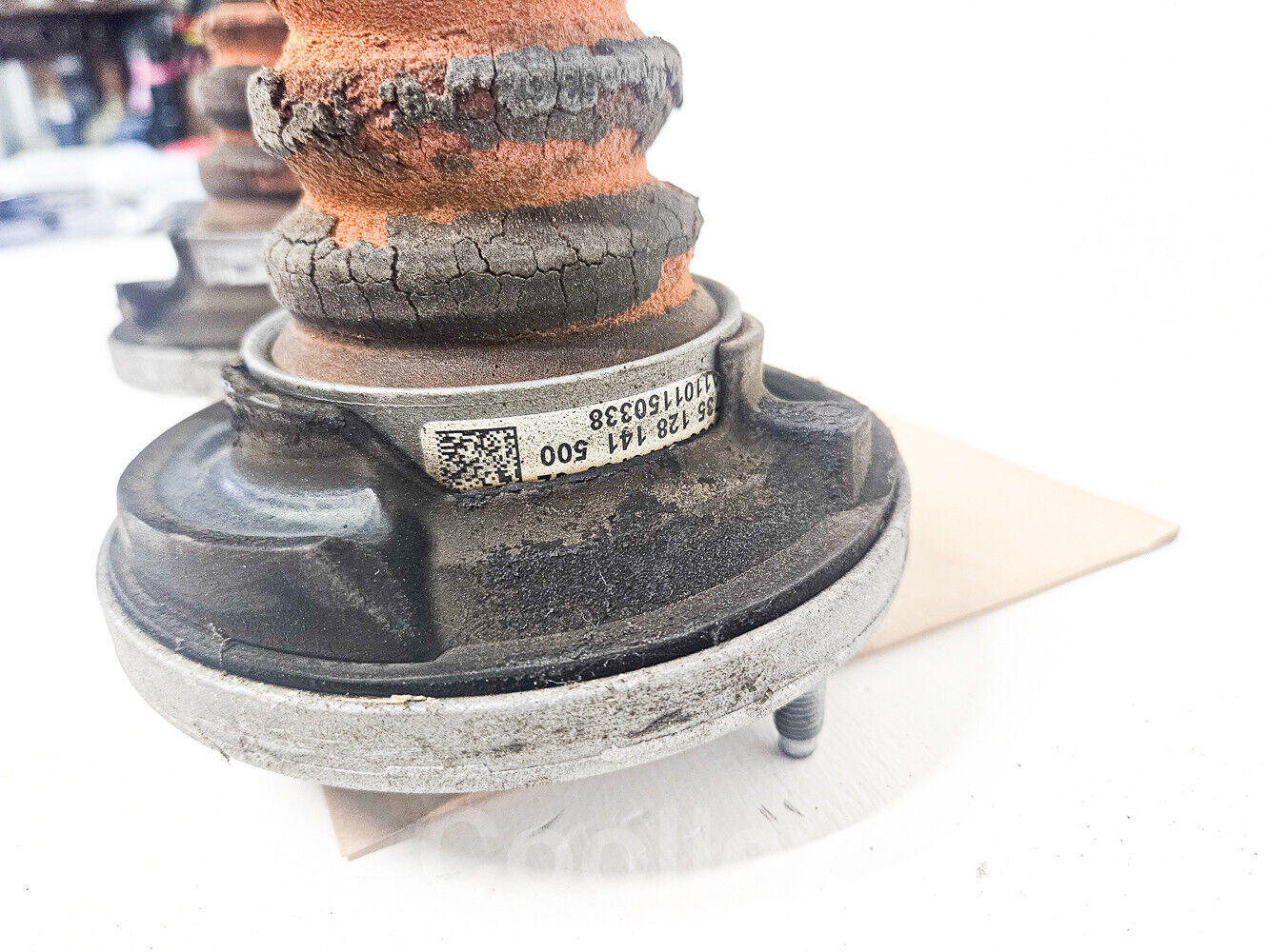 11-19 Bmw 550i F10 Rear Shock Mounts x2 w/Absorber 33-50-6-775-735 Oem