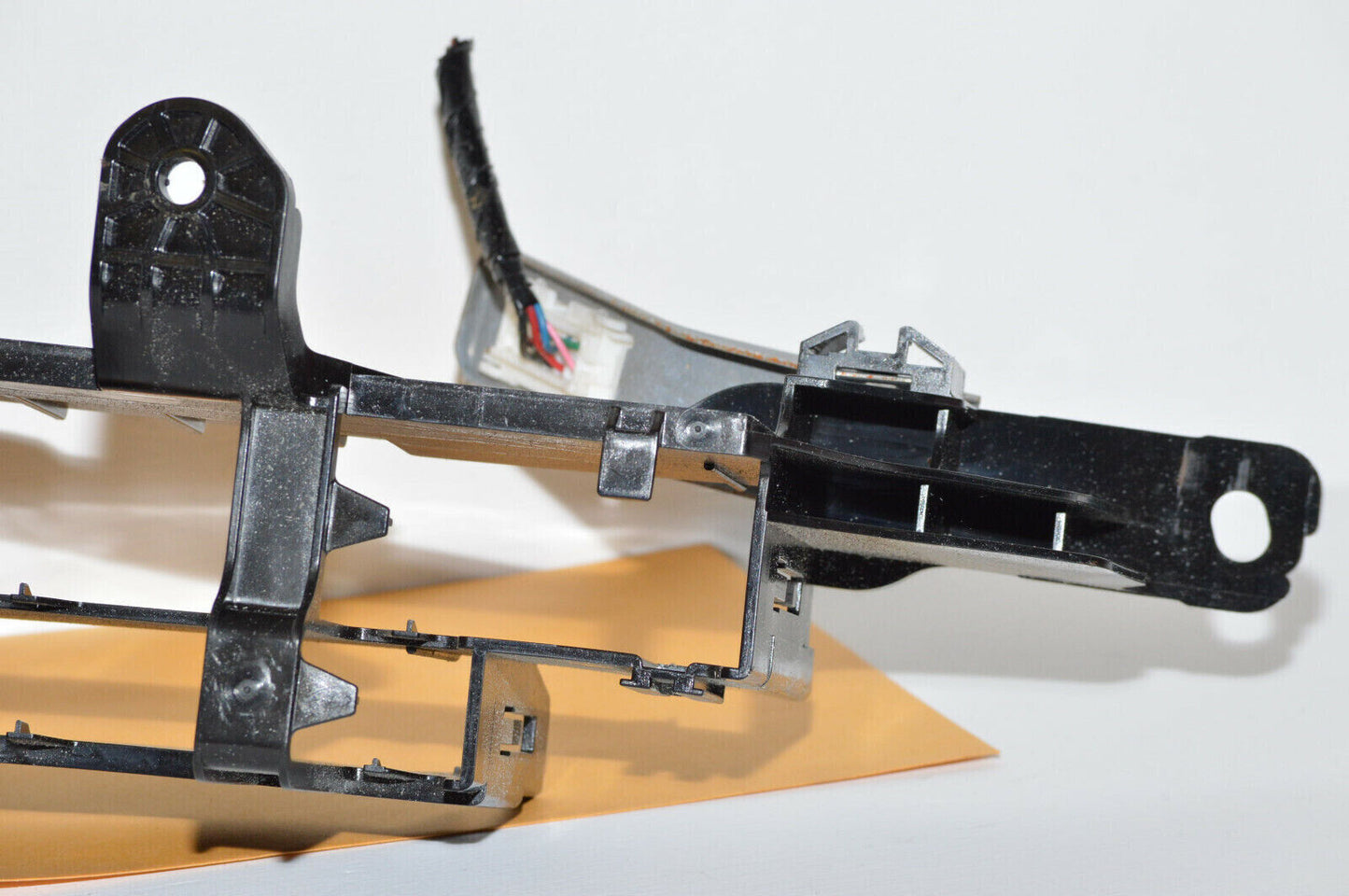 14-18 Subaru Forester Body Control Module ECM Bracket 88283fj100 Oem Used