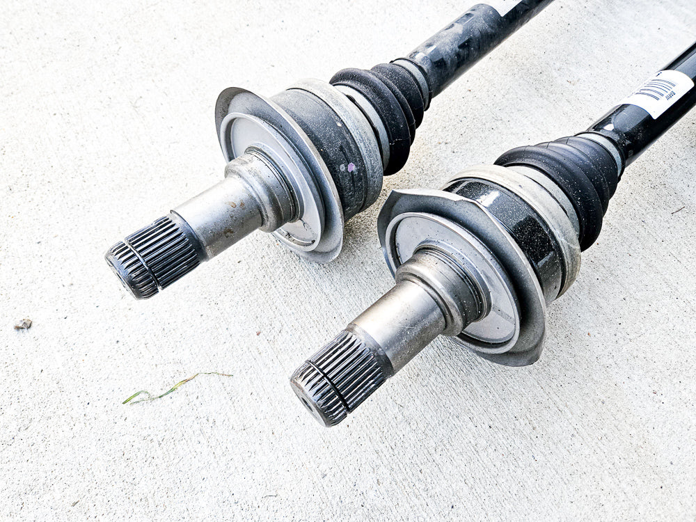 F10 550i BMW Awd Rear Drive Axles 33-20-7-647-027, 33-20-7-647-026 Oem Used