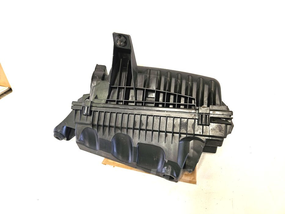 07-16 Mini Cooper Clubman Air Filter Housing Assy 13-71-7-565-955 Oem Used