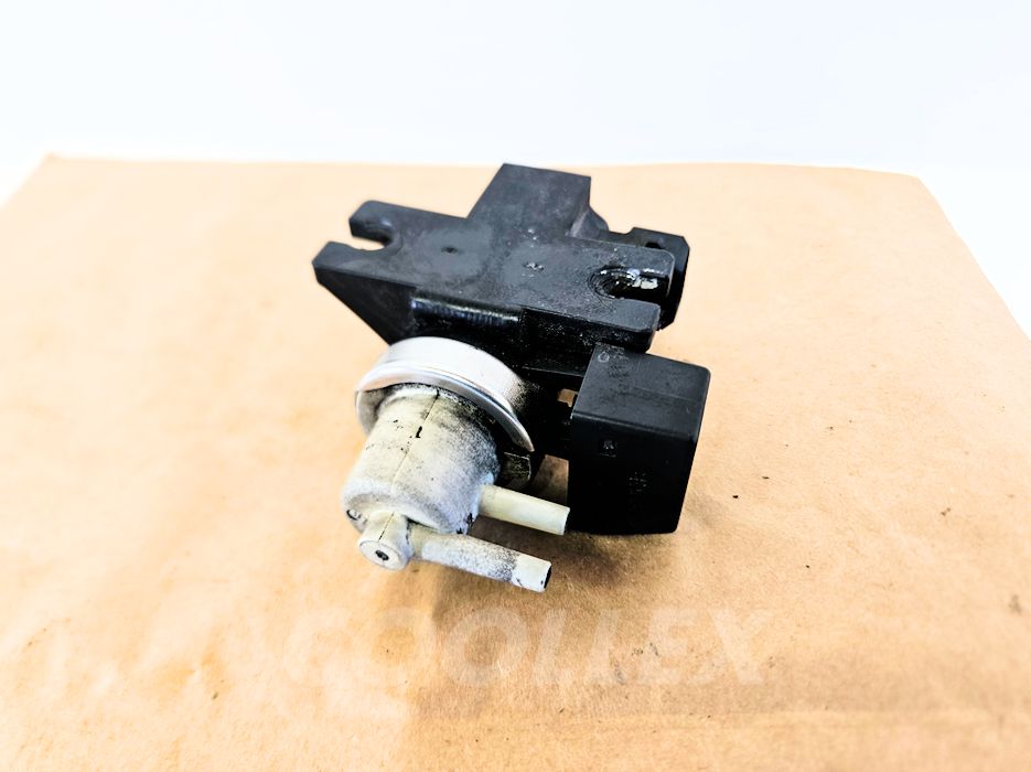 11-14 Bmw 550i F10 Pressure Valve 11-74-7-626-350 Oem Used