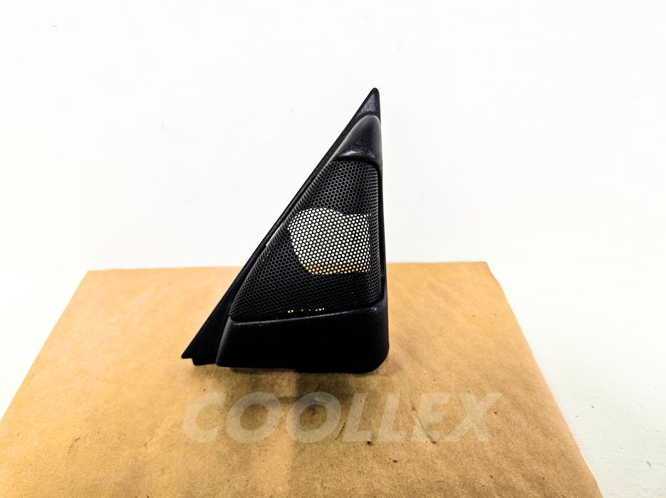 01-05 Lexus Is300 Front Right Speaker Cover 67491-53020-C0 Oem Used