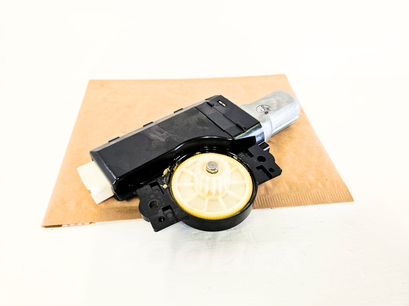 06-13 Lexus Is250 Is350 Sunroof Motor 63260-53061 Oem Used