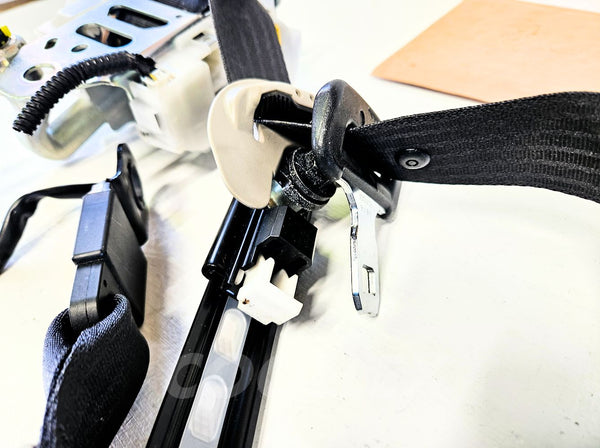 06-13 Lexus Is250 Is350 Passenger Seat Belt Black Front Rh 73210-53230-B0 Oem Used