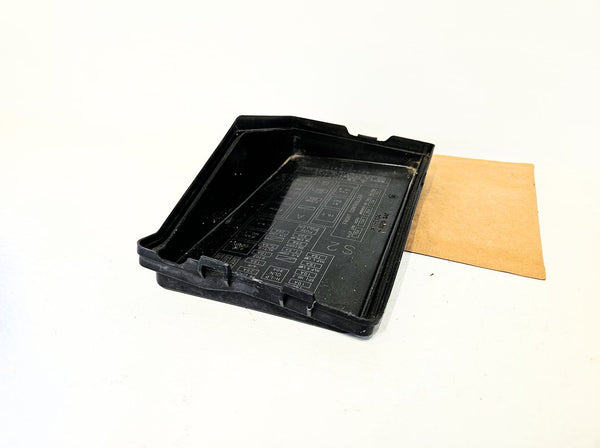 06-13 Lexus Is250 Is350 Left Relay Box Cover 82662-53120 Oem Used