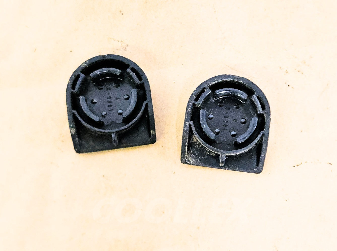 06-24 Lexus Is250 Wiper Arm Cap x2 85292-13010 Oem Used