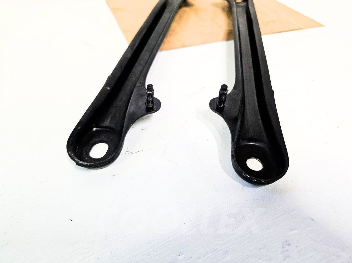 06-13 Lexus Is250 Rear Cross-Member Brace 52295-30030 Oem Used