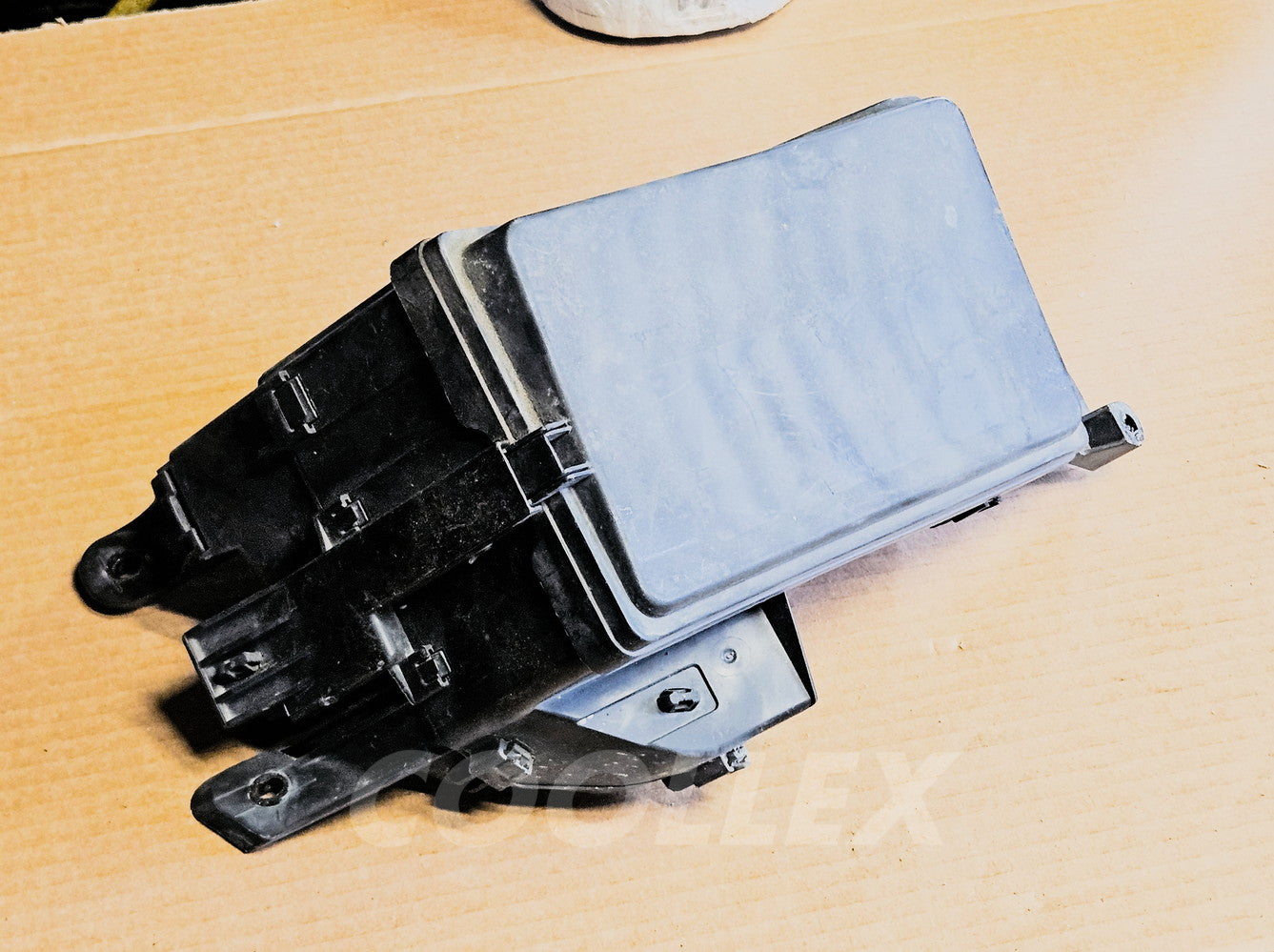 06-13 Lexus Is250 Under Hood Fuse Block Box 82662-53220, 82666-30730 Oem Used