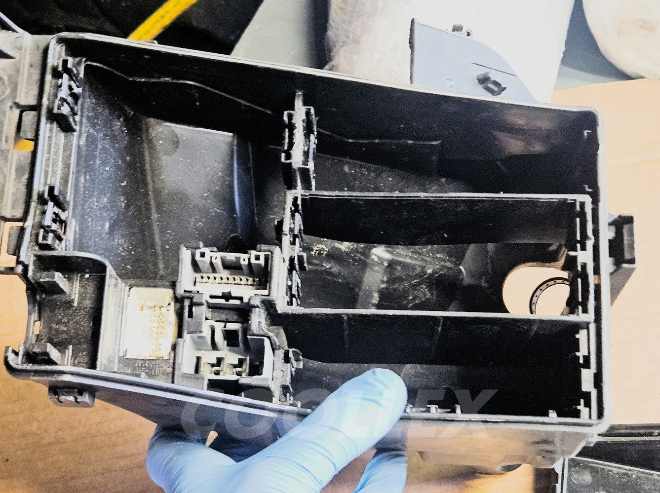 06-13 Lexus Is250 Under Hood Fuse Block Box 82662-53220, 82666-30730 Oem Used