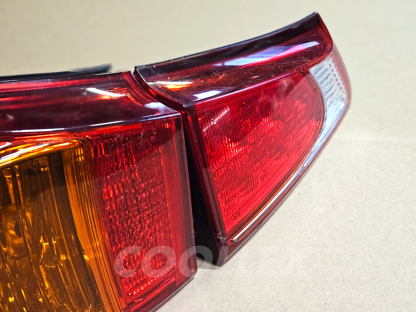 2009-2013 Lexus Is250 Is350 Rear Left Tail LIght Complete 81561-53220, 81591-53090 Oem Used