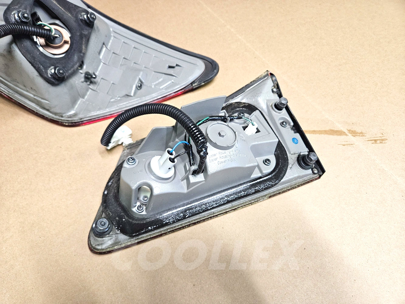 2009-2013 Lexus Is250 Is350 Rear Left Tail LIght Complete 81561-53220, 81591-53090 Oem Used