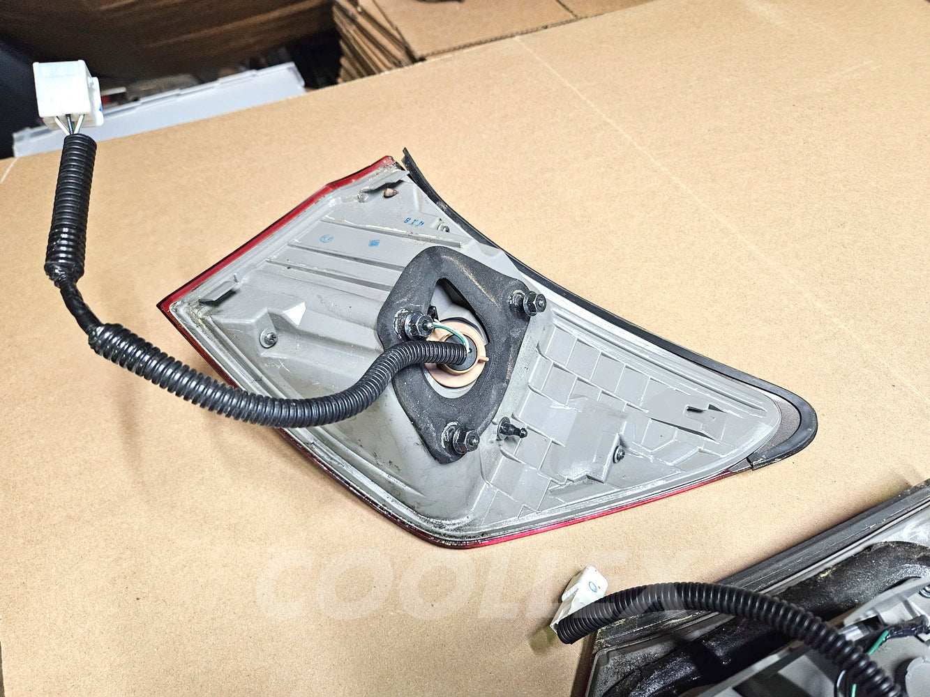 2009-2013 Lexus Is250 Is350 Rear Left Tail LIght Complete 81561-53220, 81591-53090 Oem Used