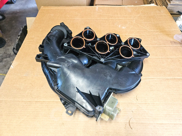 2006-15 Lexus Is250 Intake Plenum 17190-31071 Oem Used (Needs Repair)