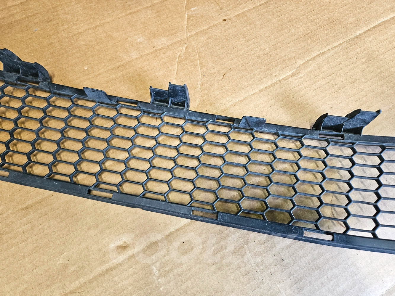 09-10 Lexus Is250 Lower Bumper Grille 53113-53010 Oem Used
