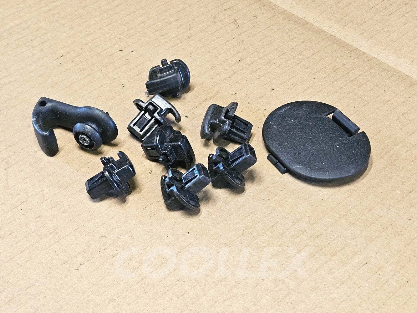 2006-13 Lexus Is250 Luggage Compartment Hooks & Trunk Hardware 66311-30010 Oem Used