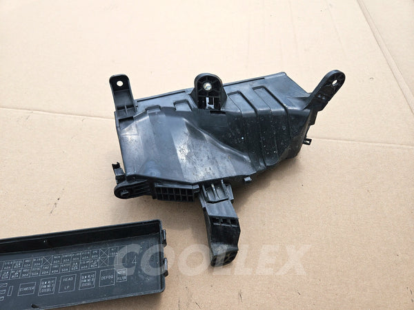 06-13 Lexus Is250 Is350 Front Right Pas Fuse Relay Box Unit 82662-53102 Oem Used