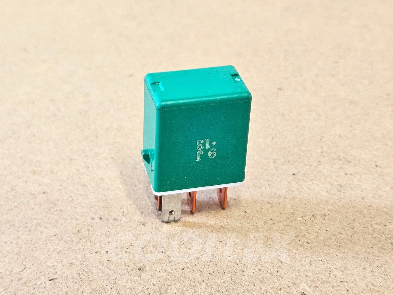 01-2012 Skid Control Relay 88263-08010 Oem Used