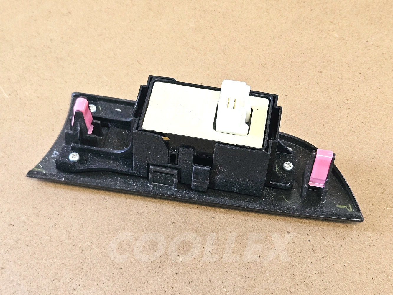 06-10 Lexus Is250 Rear Rh Window Arm Rest and Switch 84810-33110 Oem Used