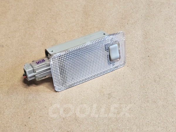 06-2013 Lexus Is250 Cargo Lamp 81250-48010 Oem Used