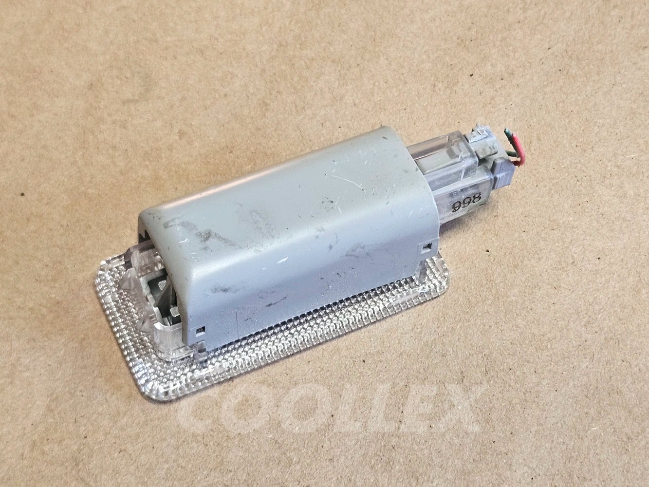 06-2013 Lexus Is250 Cargo Lamp 81250-48010 Oem Used